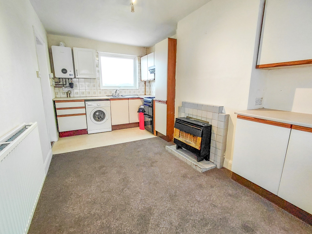 3 - Kitchen