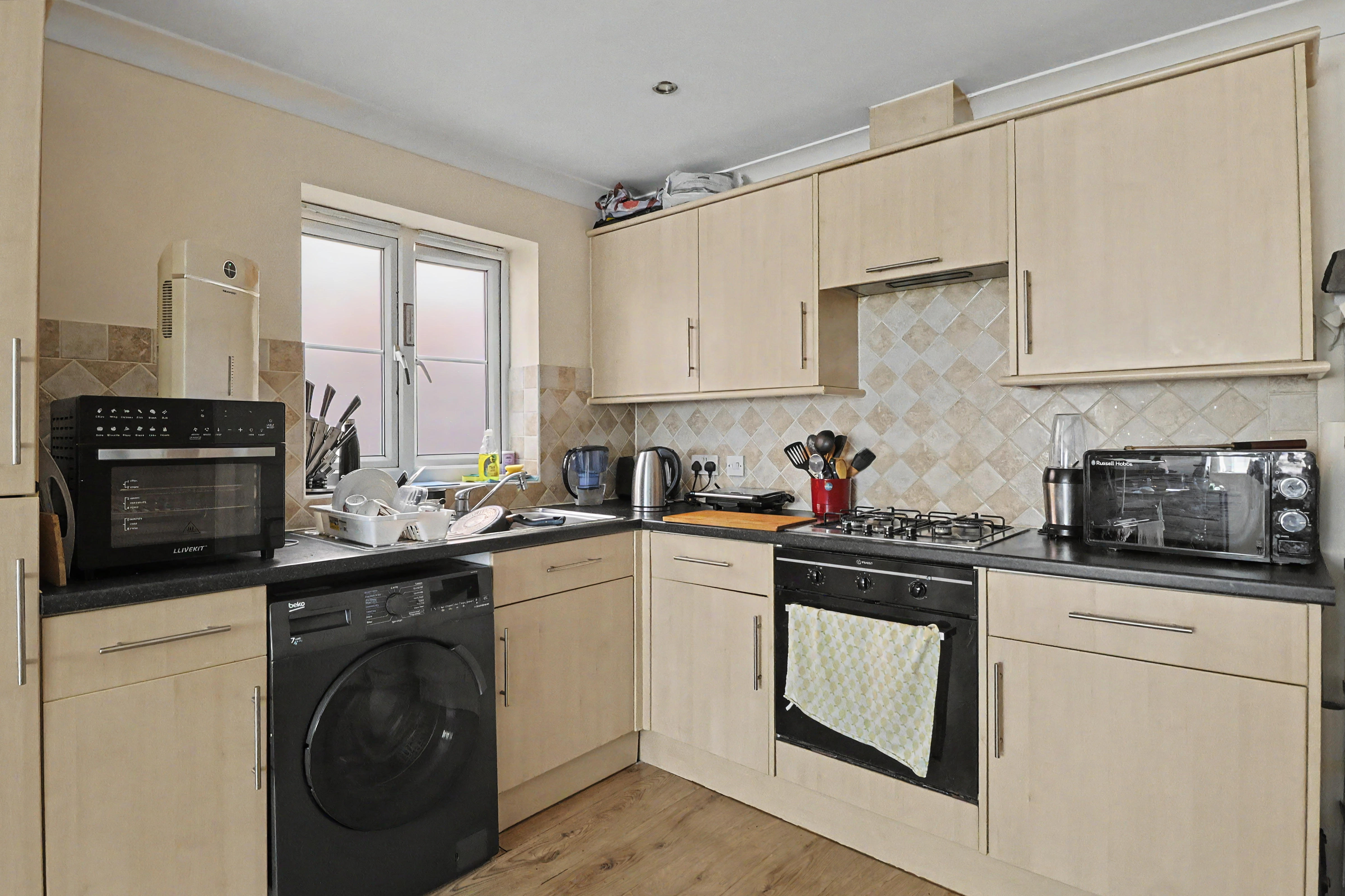 4 - Kitchen