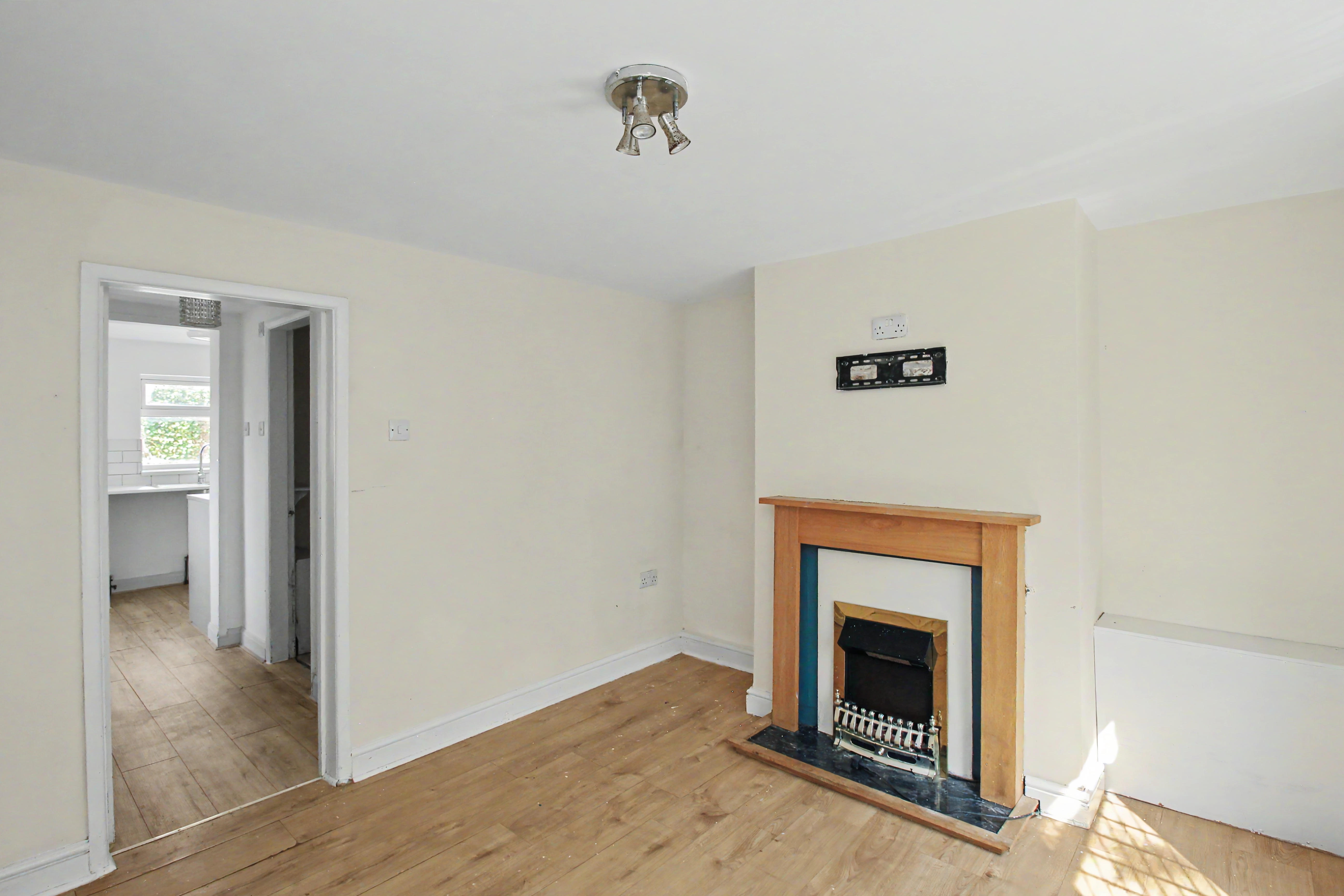 6 - Living room