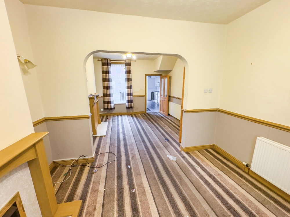 4 - Living room