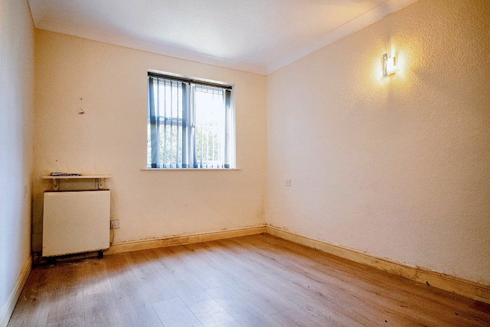 11 - Bedroom