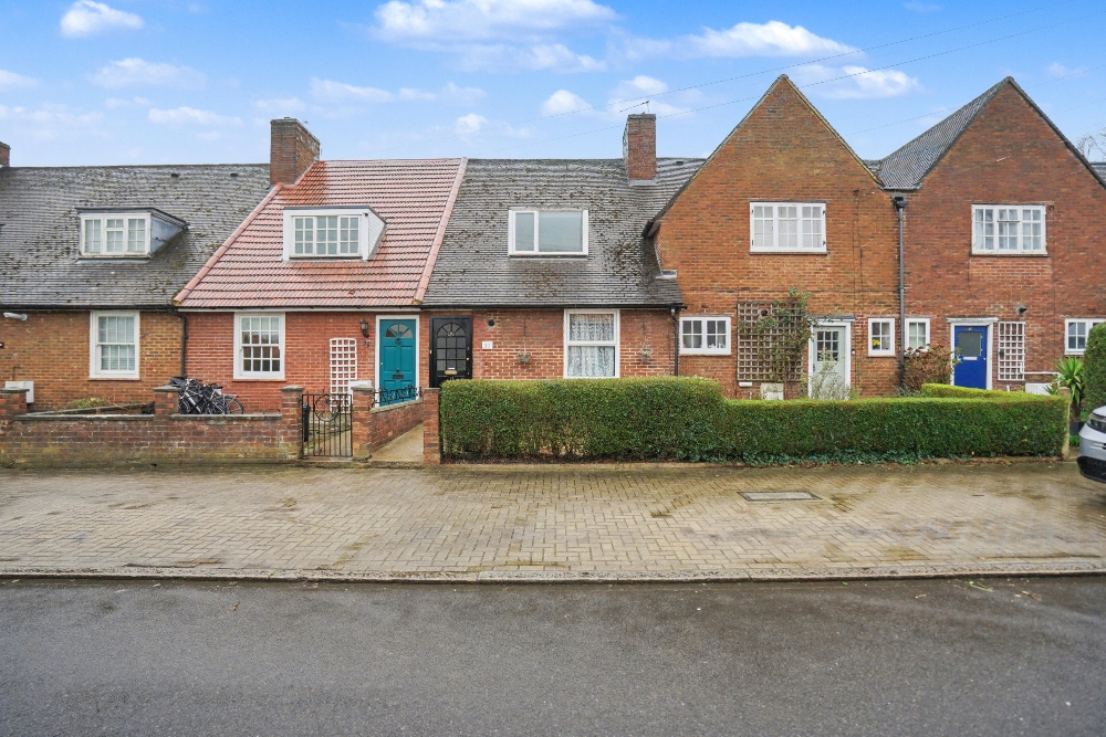 37  Parkstead Road, London, SW15 5HS