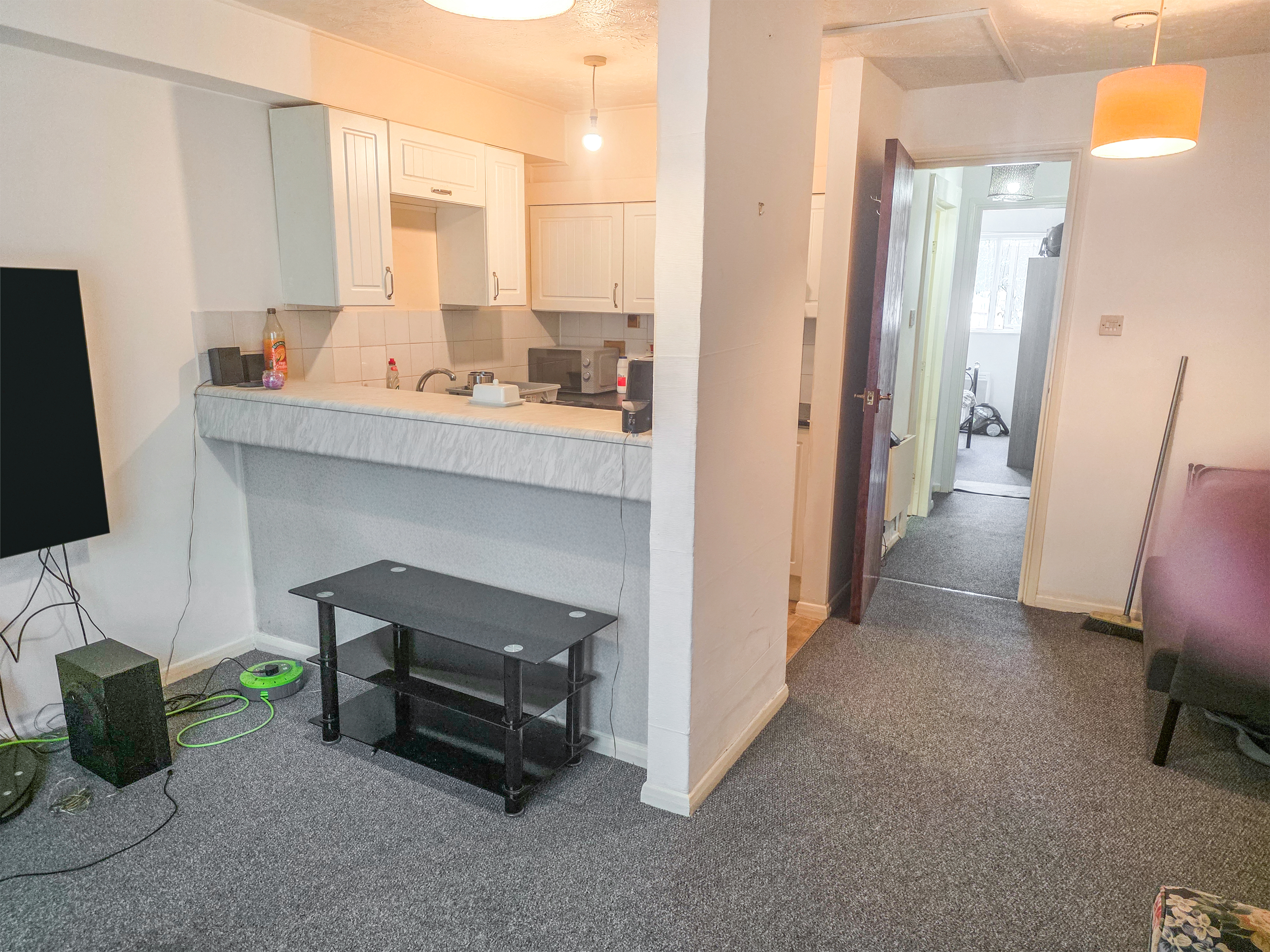4 - Lounge