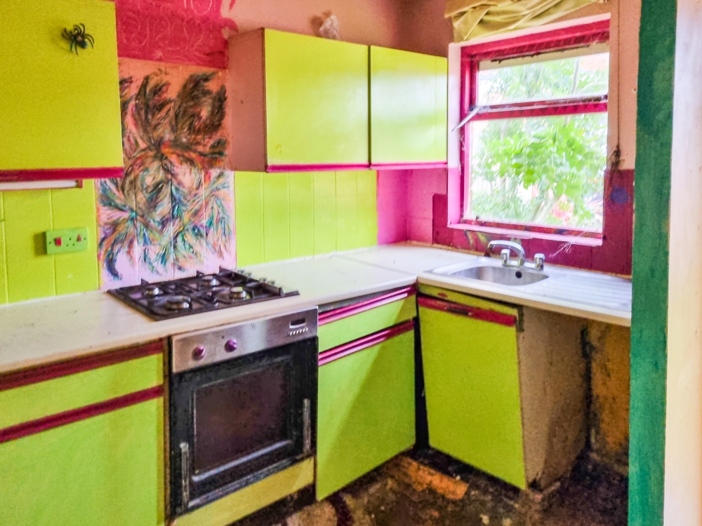 2 - Kitchen