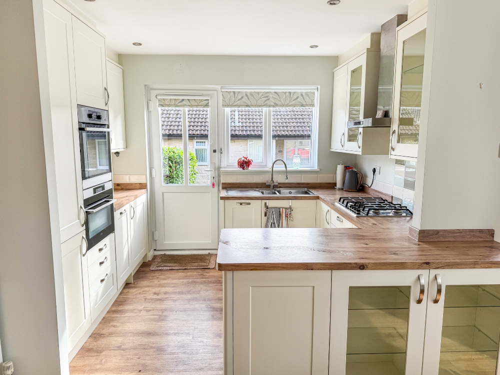 3 - Kitchen