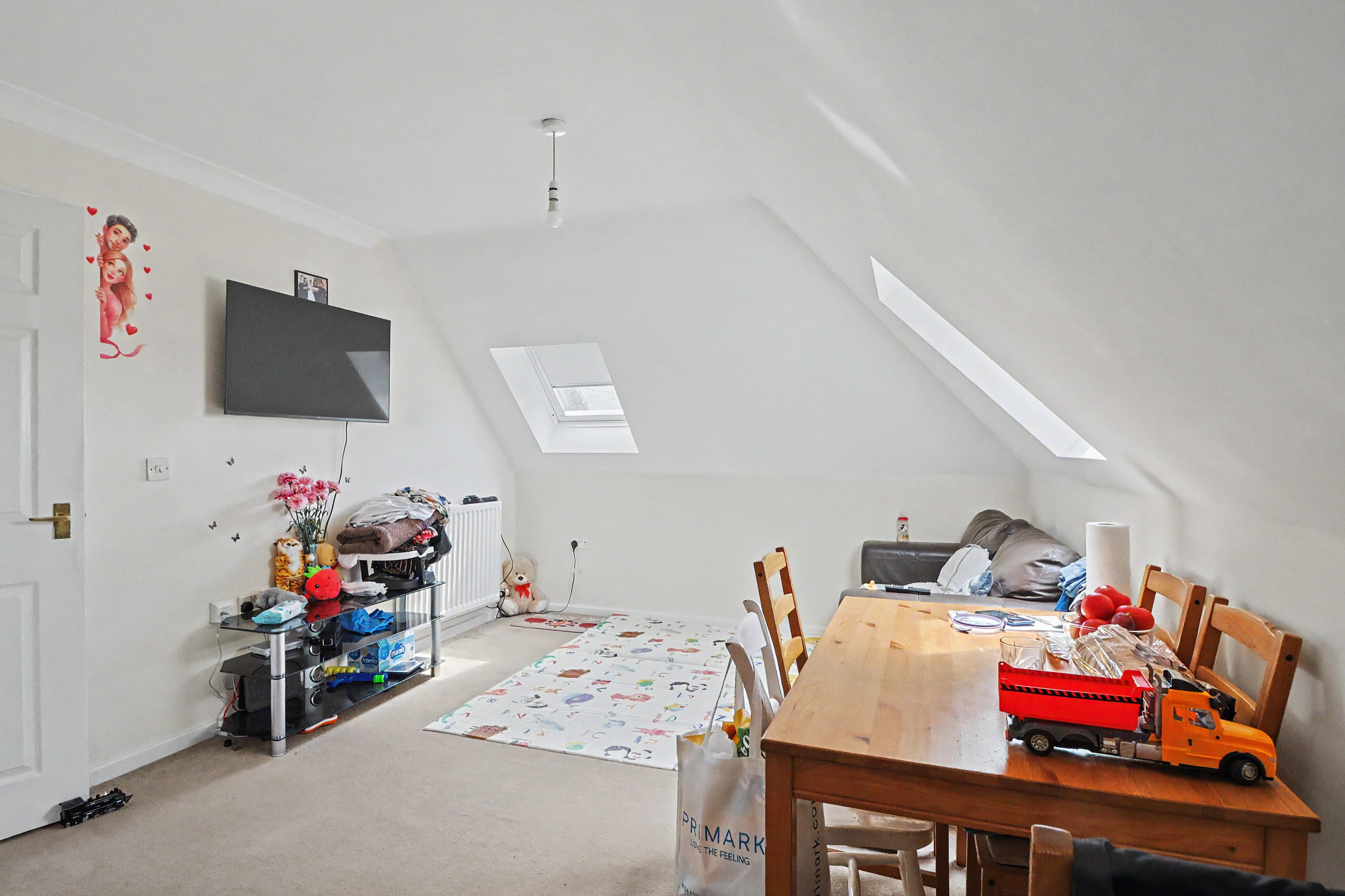 6 - Living room