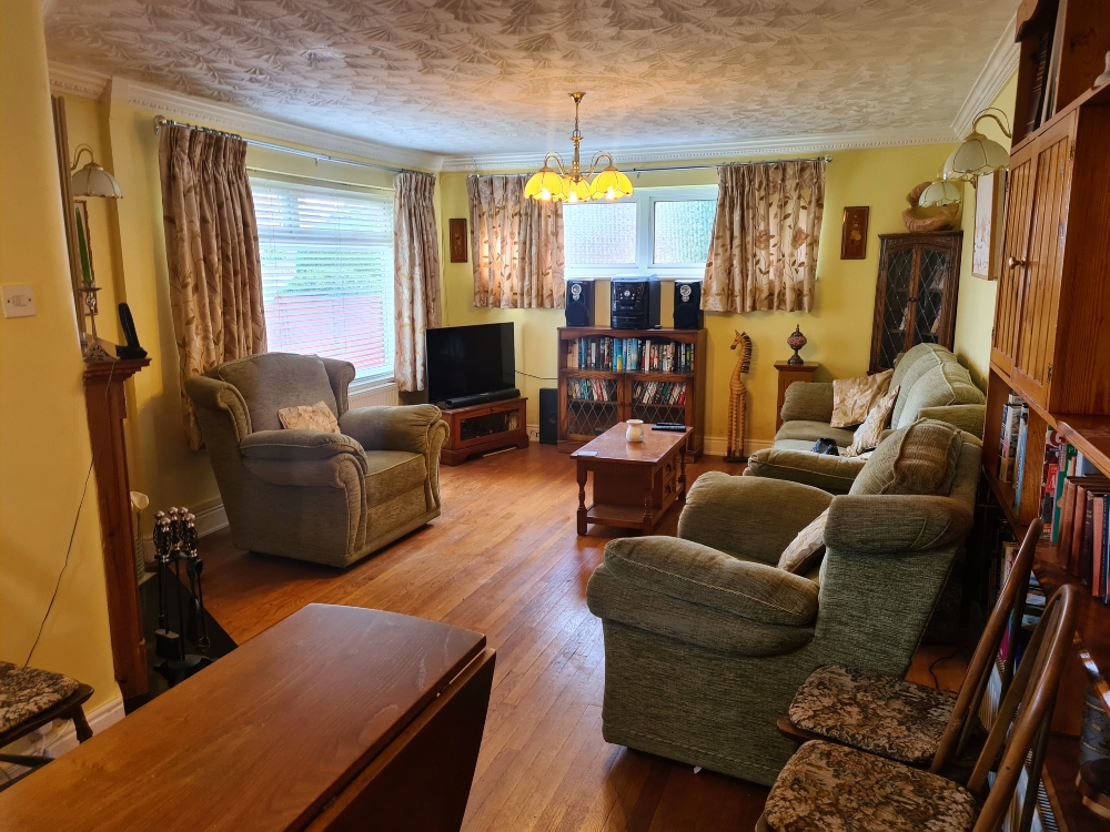 4 - Living room