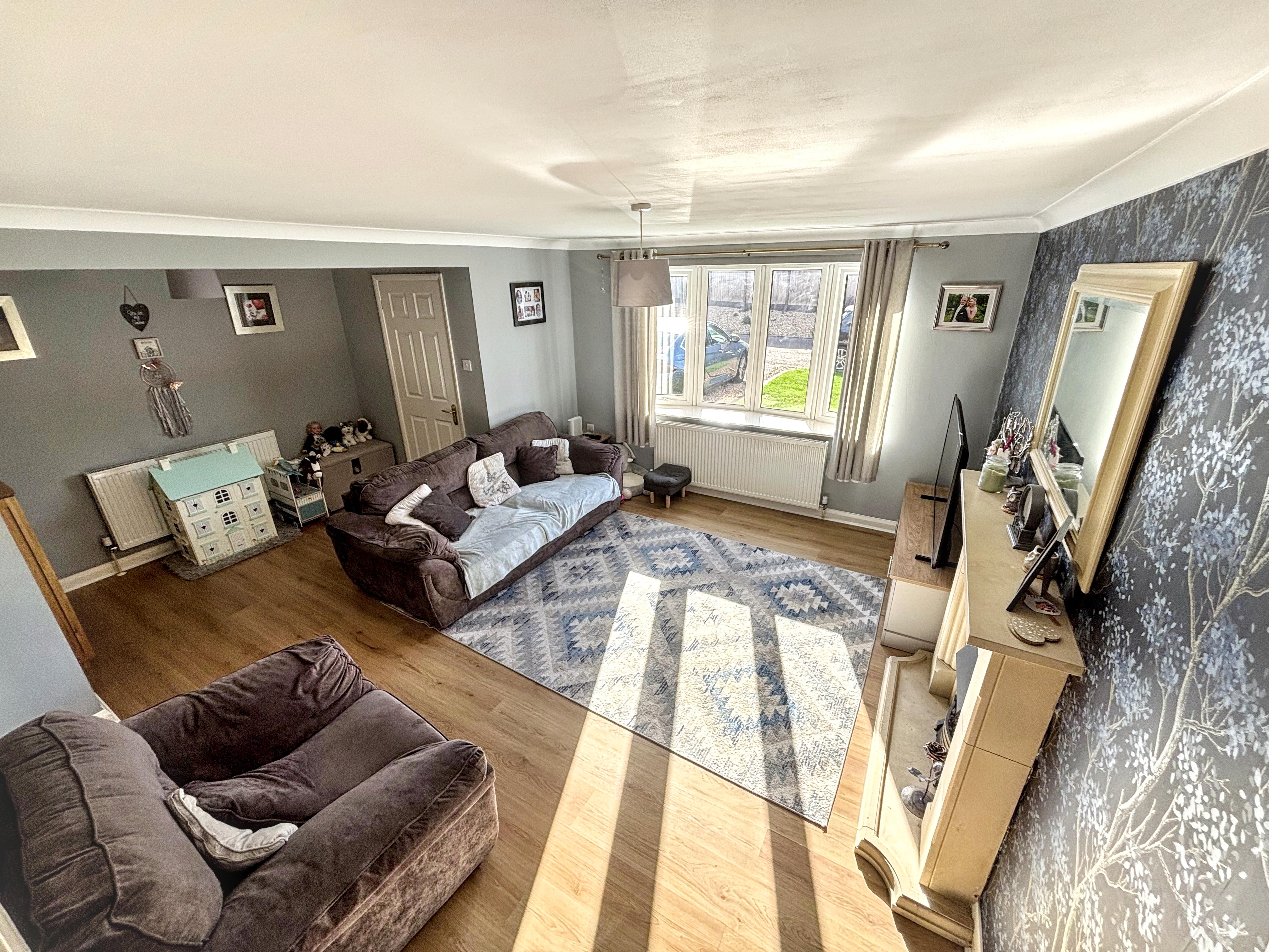 5 - Living room