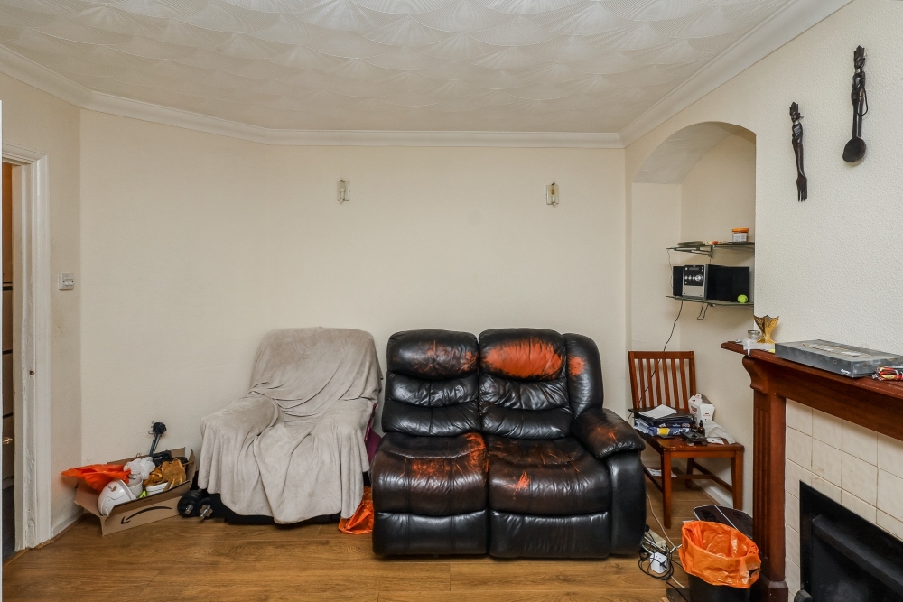 5 - Living room
