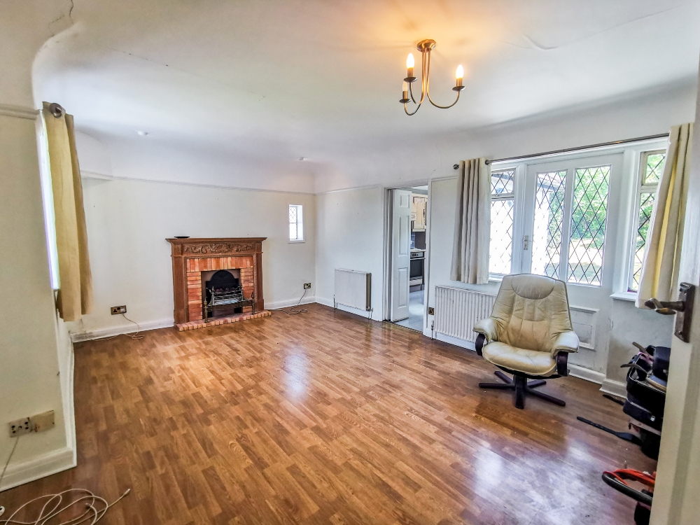 10 - Living room