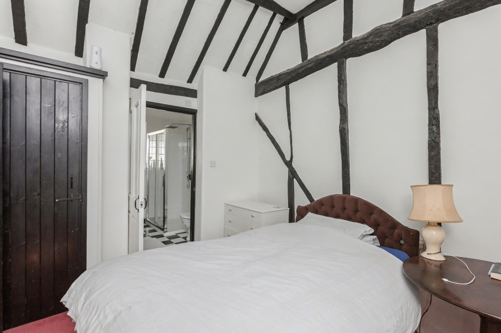 19 - Bedroom 1