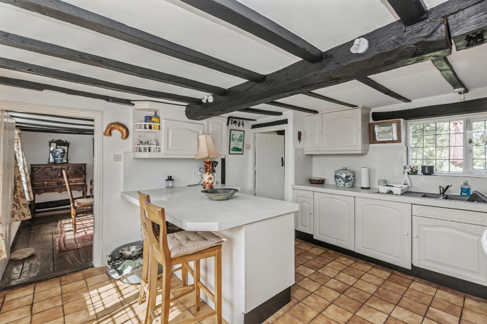 5 - Kitchen