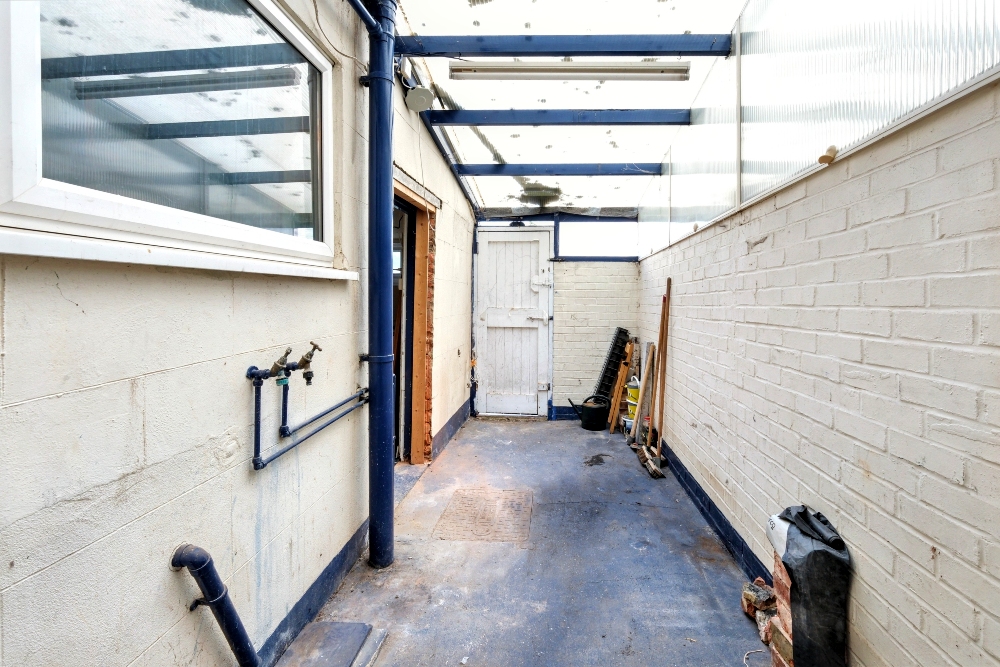 11 - Conservatory