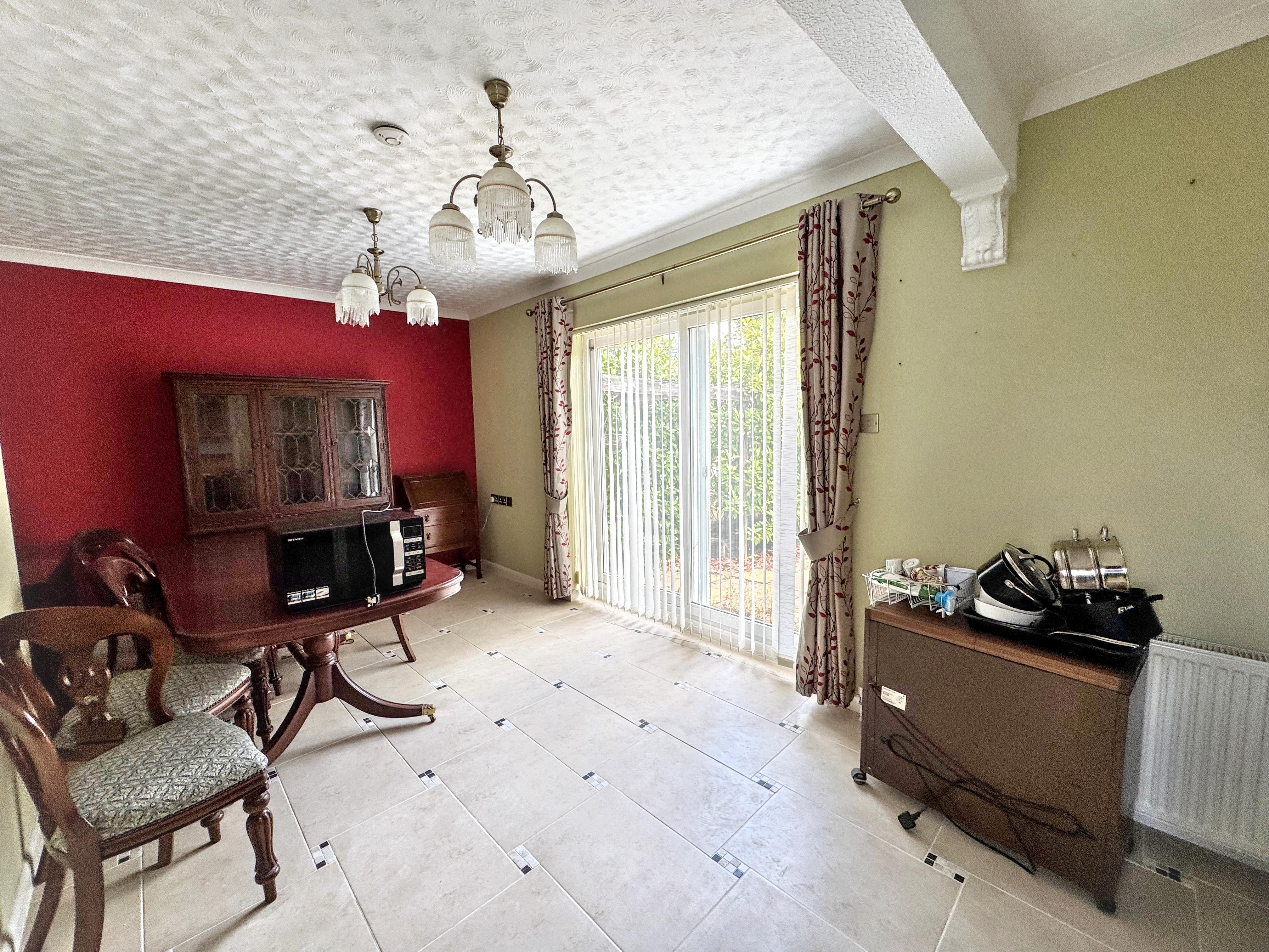 7 - Dining room