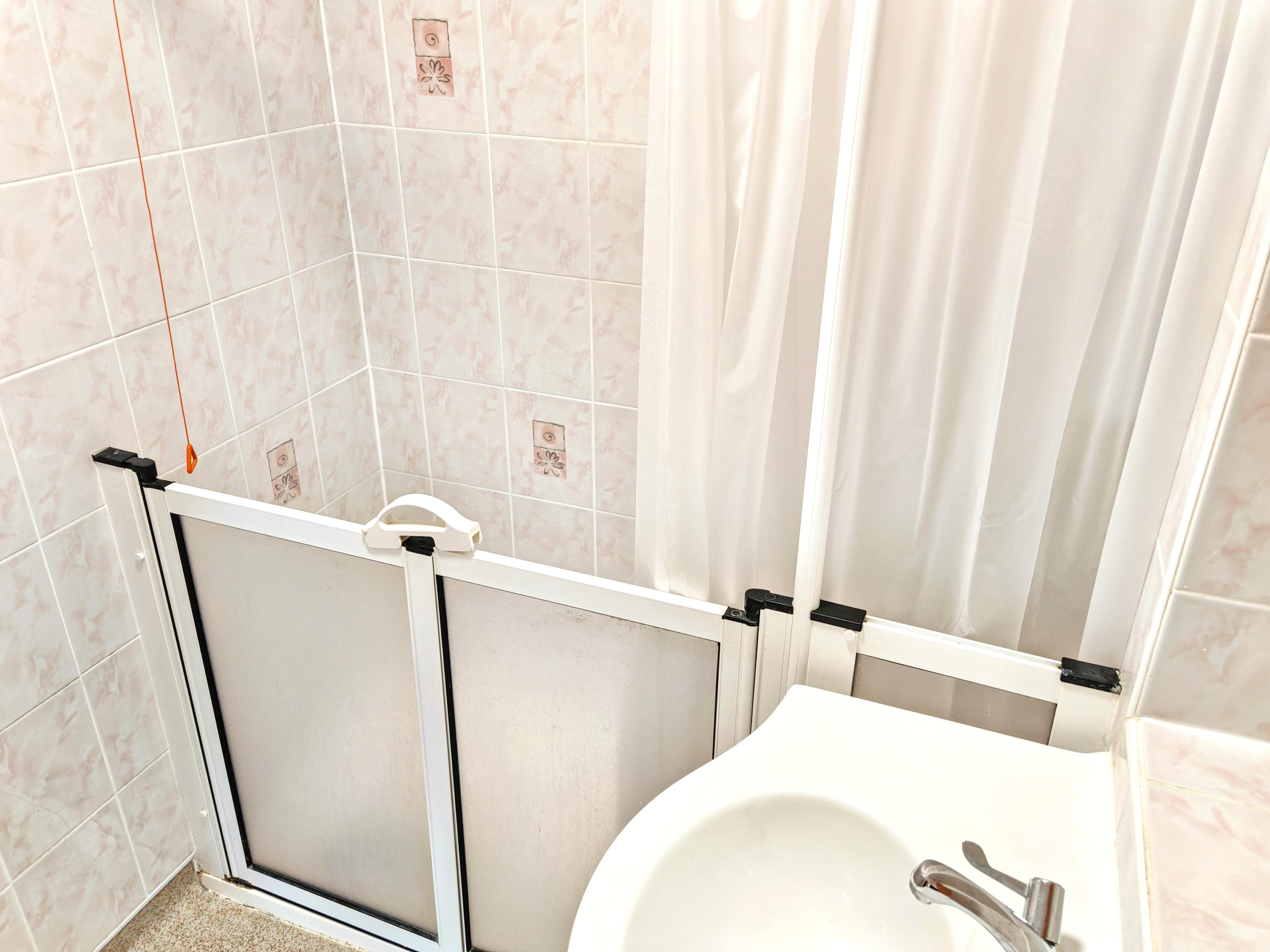 10 - Bathroom