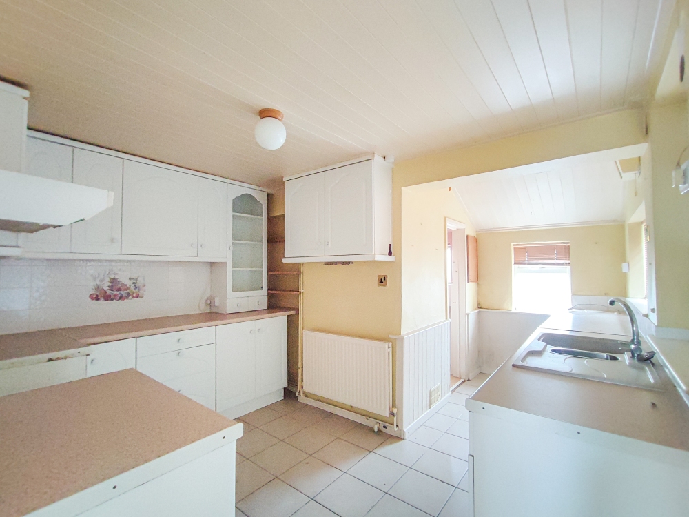 2 - Kitchen
