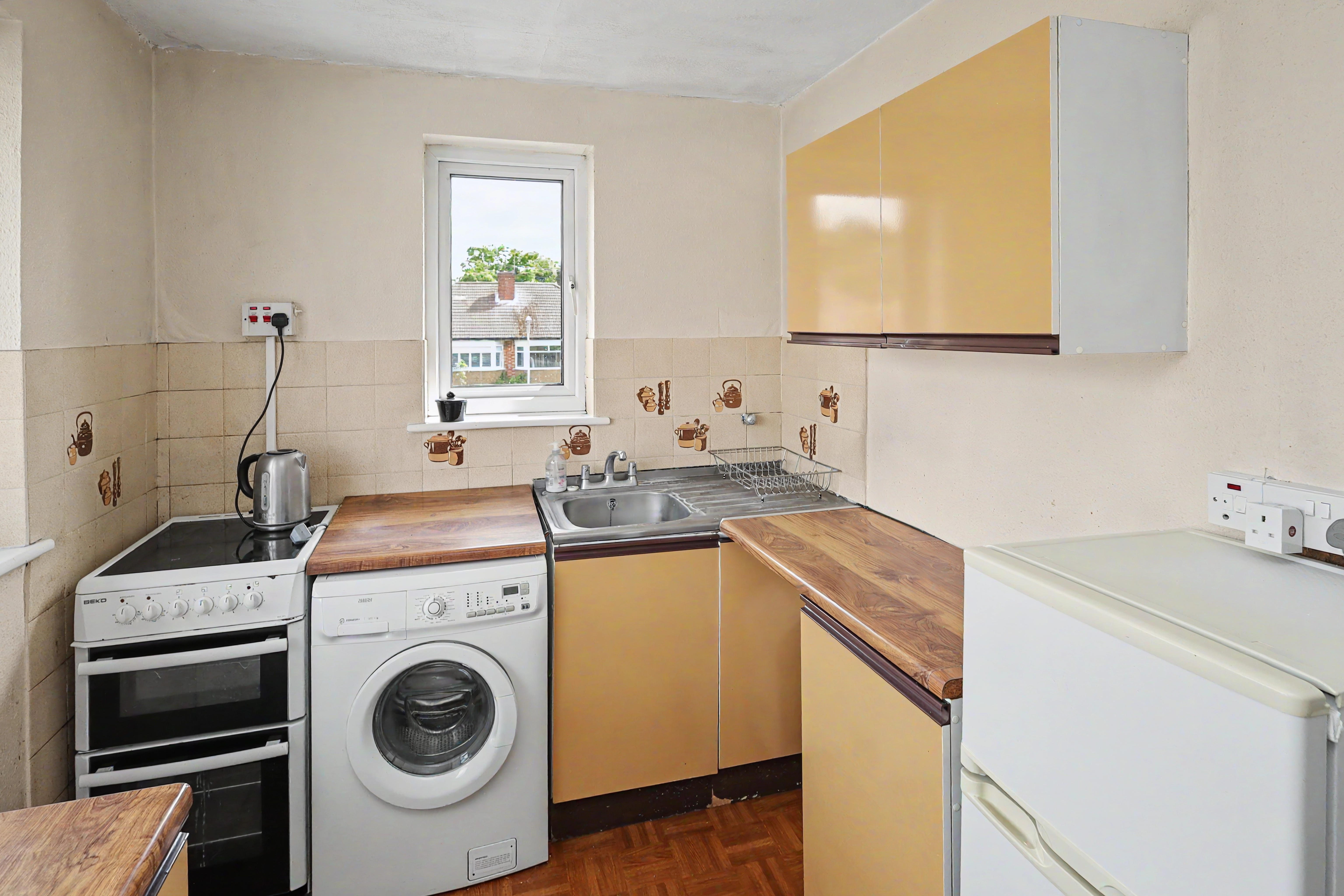 5 - Kitchen