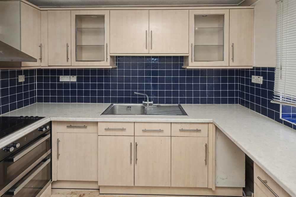3 - Kitchen