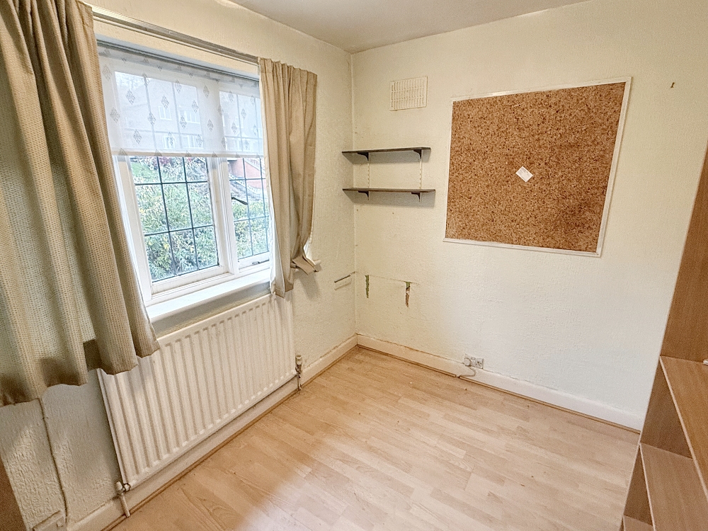 15 - Bedroom 3