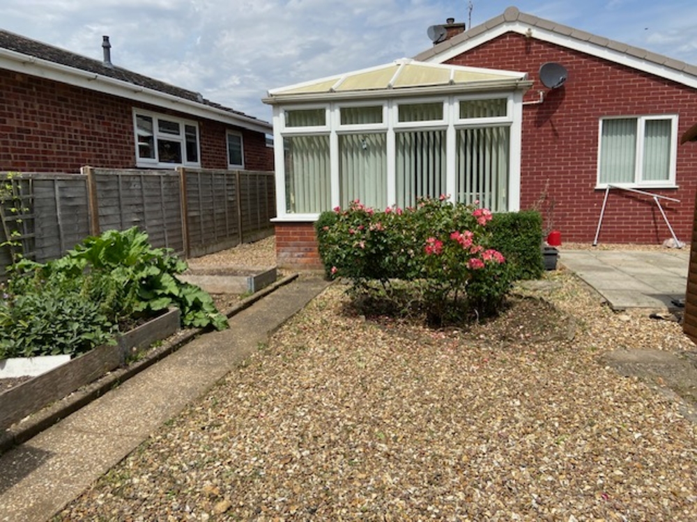 18 - Garden
