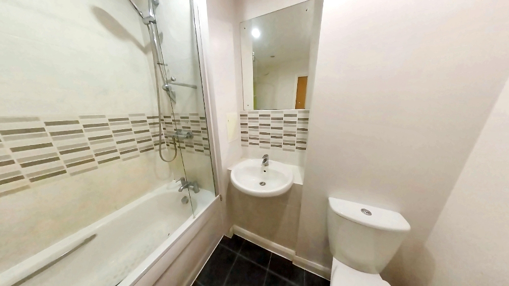 16 - Bathroom