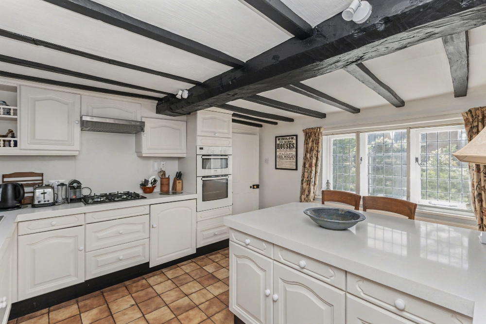 4 - Kitchen