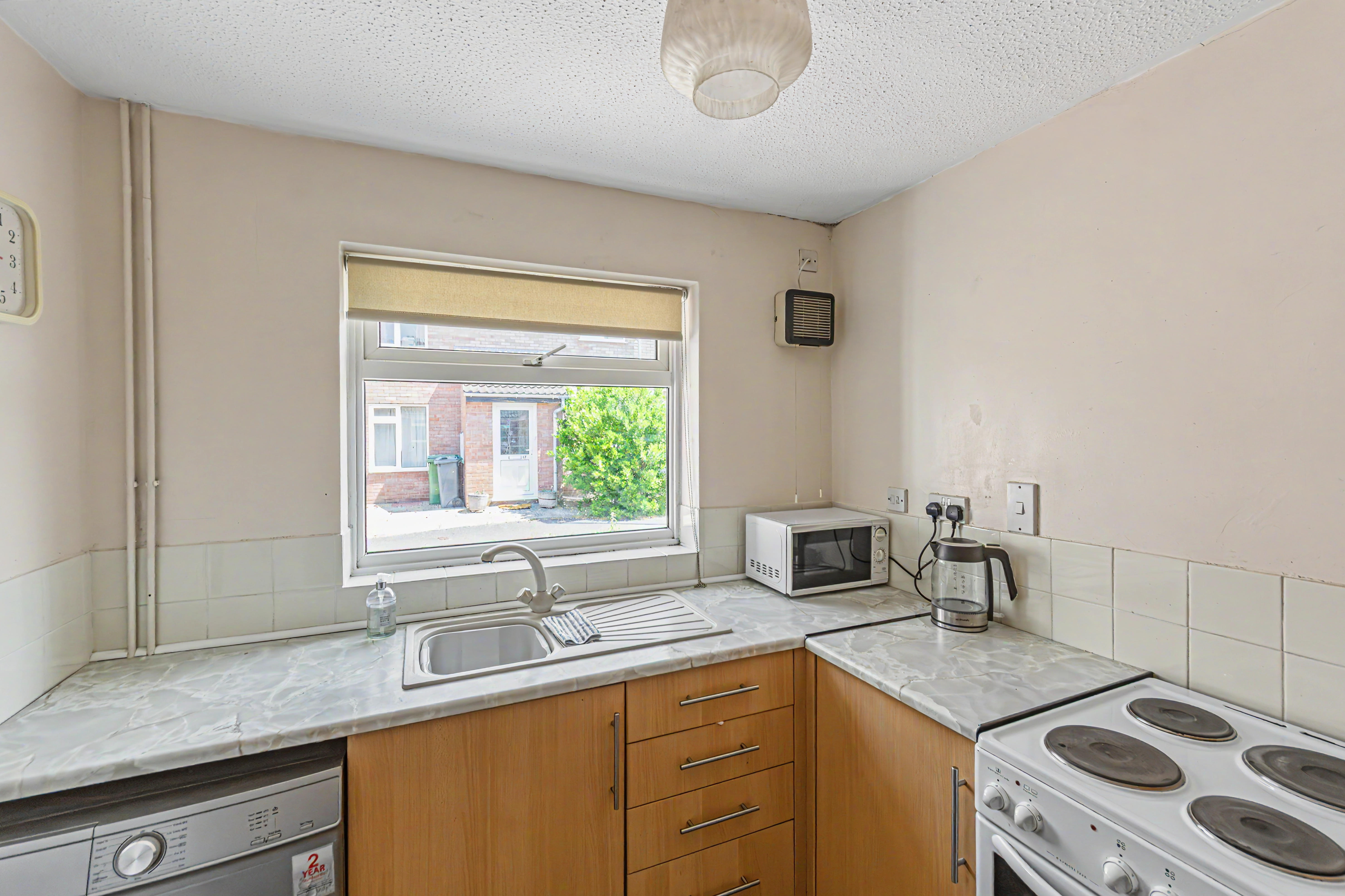 4 - Kitchen