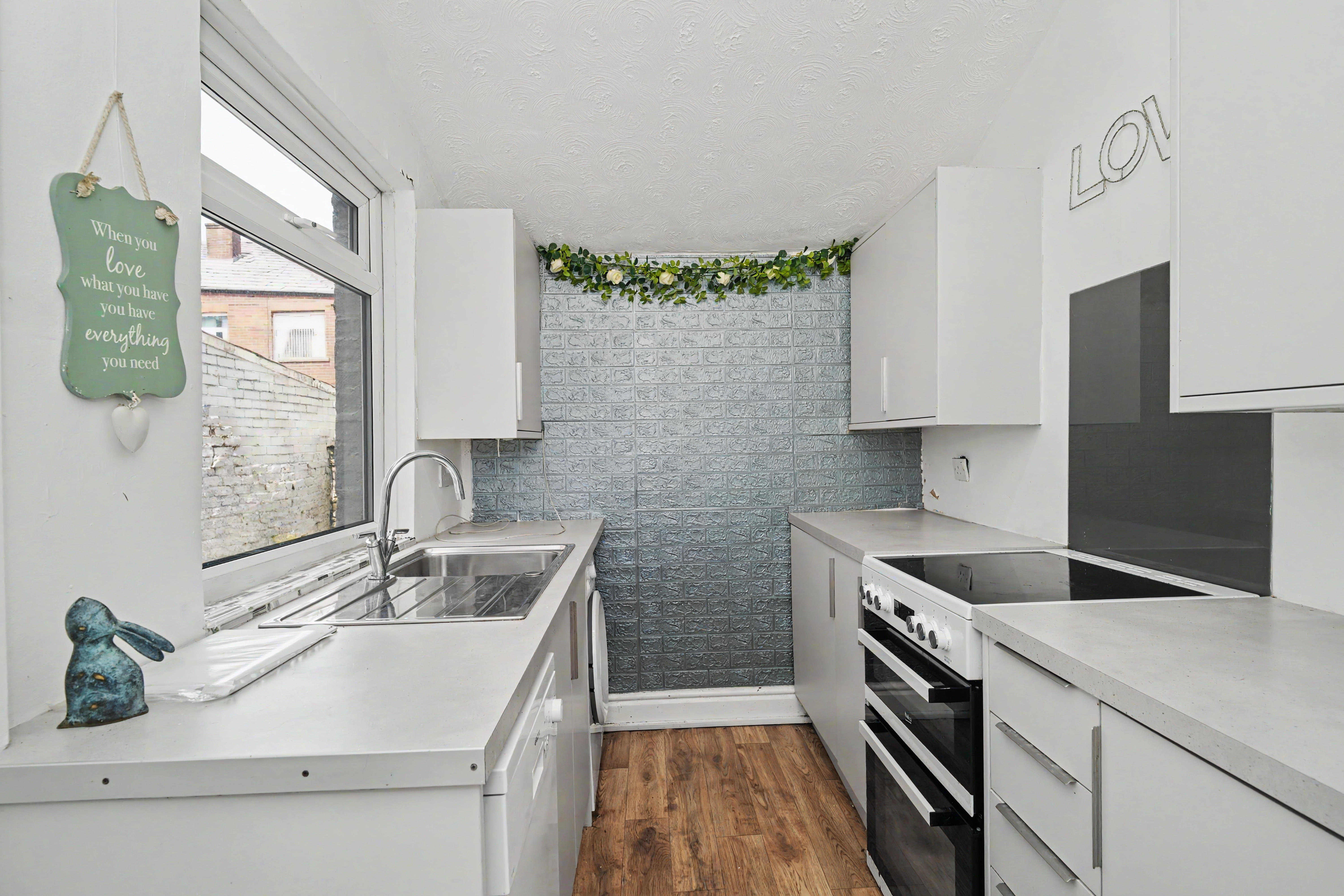 5 - Kitchen