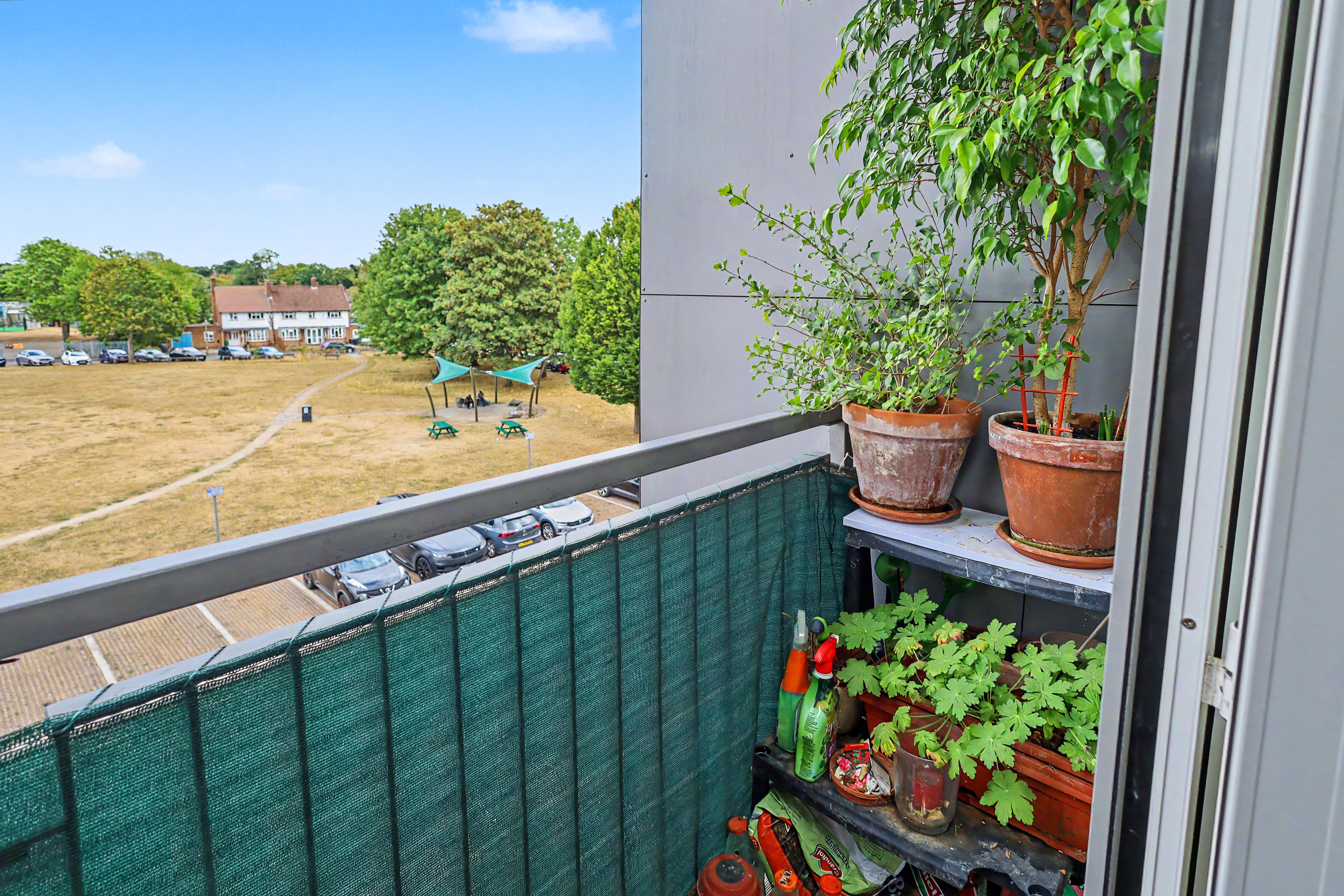 6 - Balcony