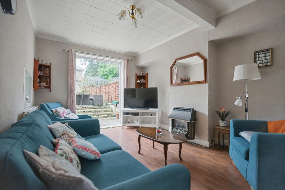 6 - Living room