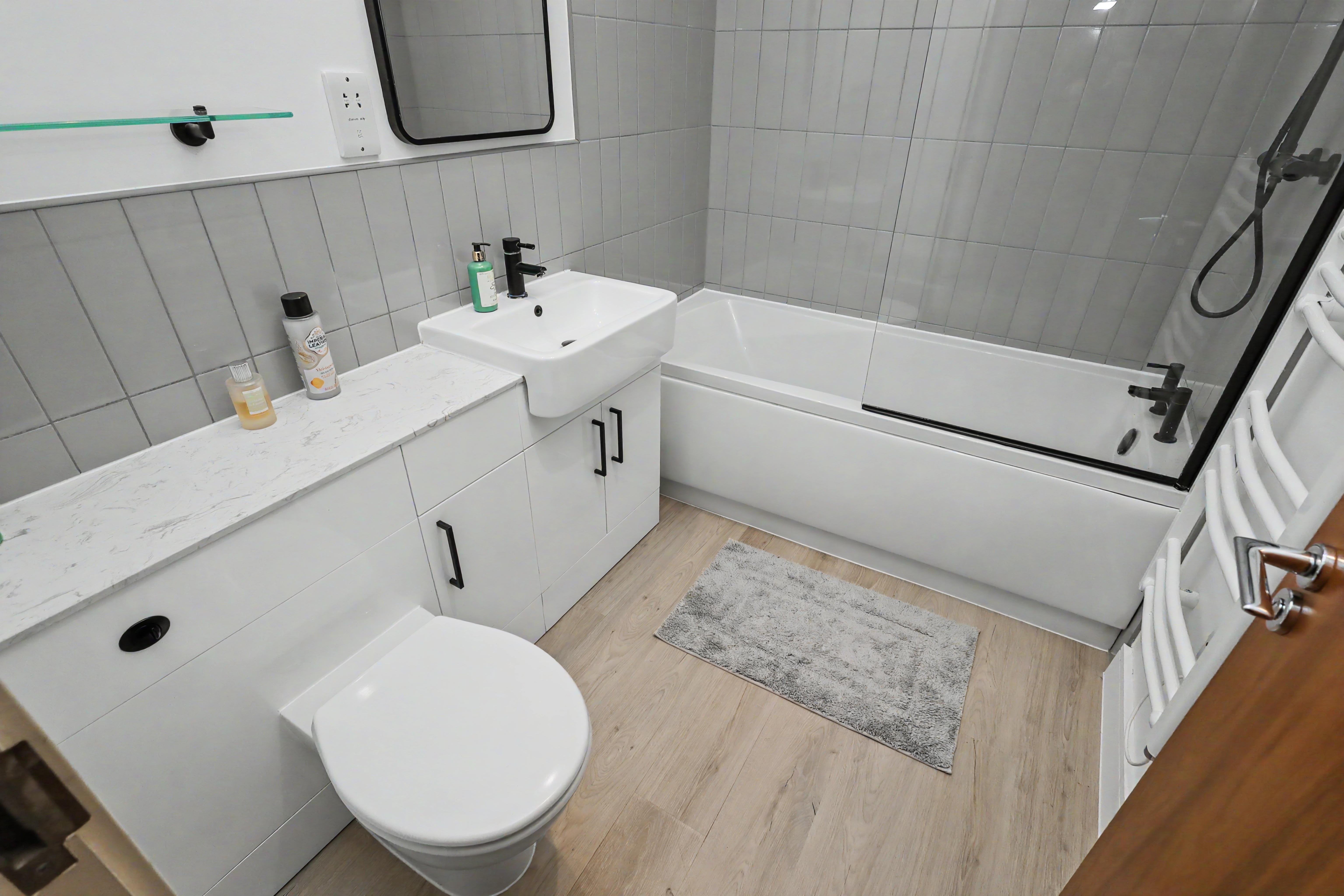 16 - Bathroom