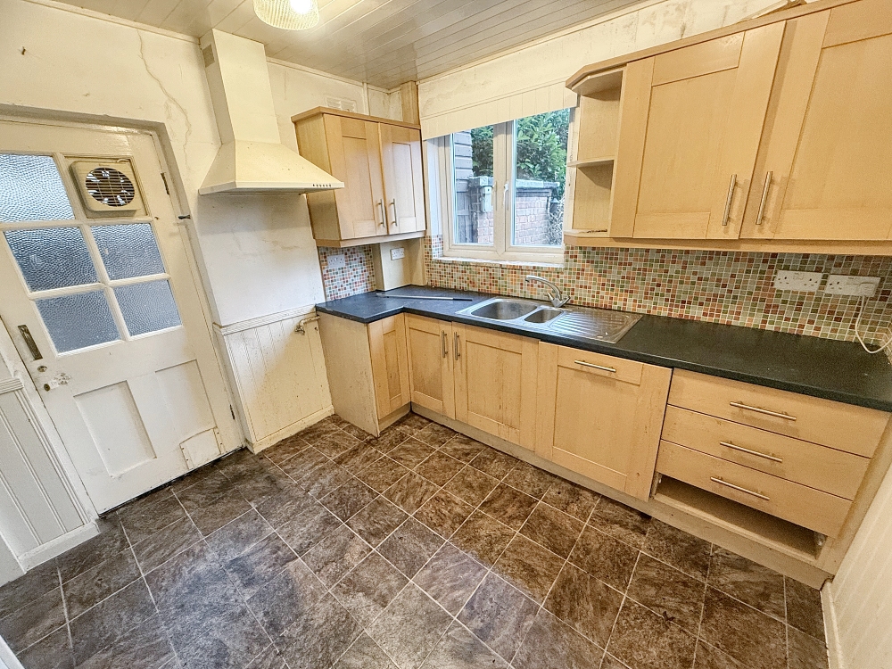 3 - Kitchen