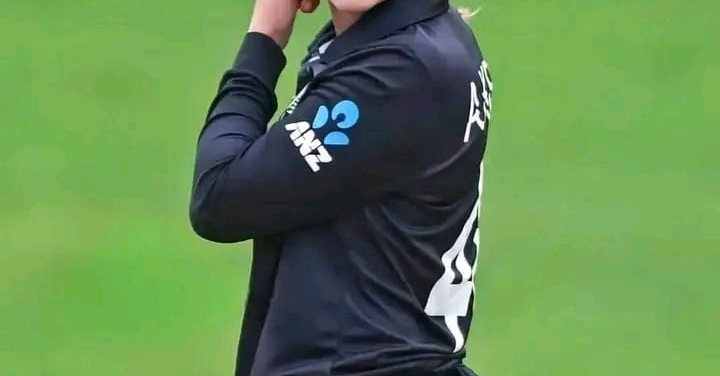 How do I dispute with Expedia?