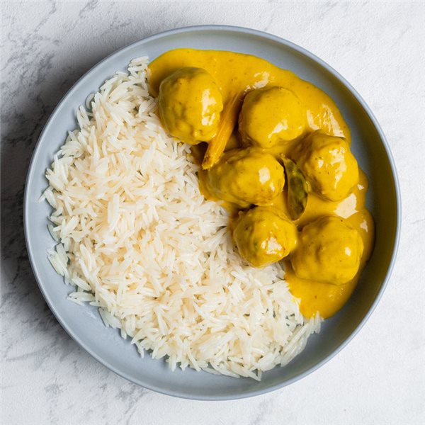 Albóndigas al curry-lateral