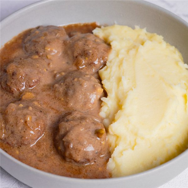 Albóndigas al estilo sueco "Köttbullar"-detalle