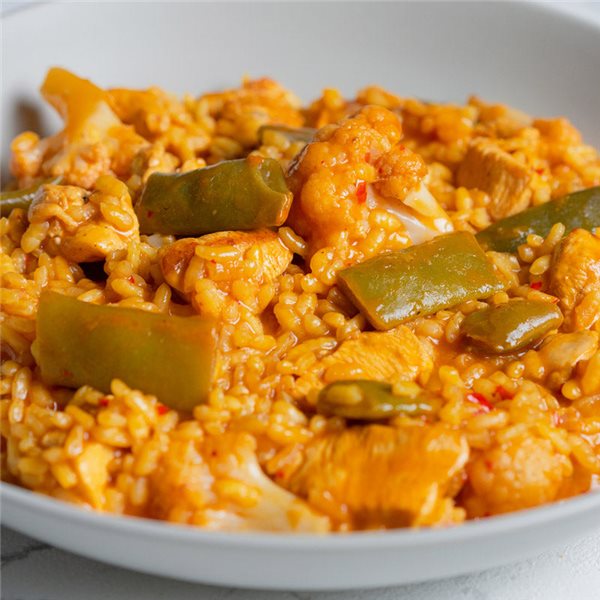 Arroz de pollo, judía y coliflor-detalle