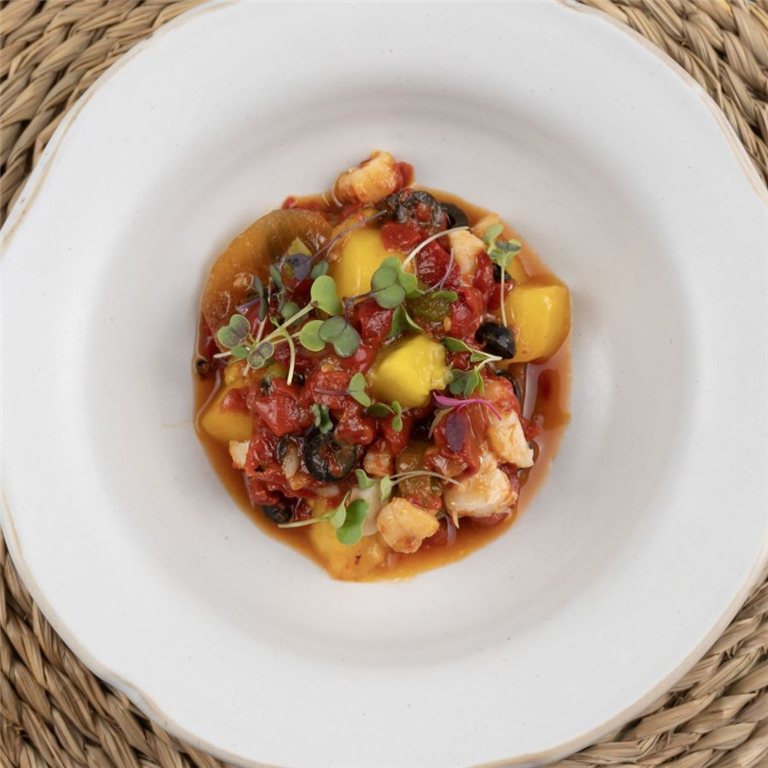 Asadillo de pimientos asados con bacalao y mango