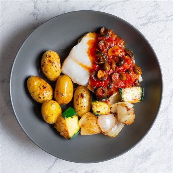 Bacalao en salsa puttanesca-detalle
