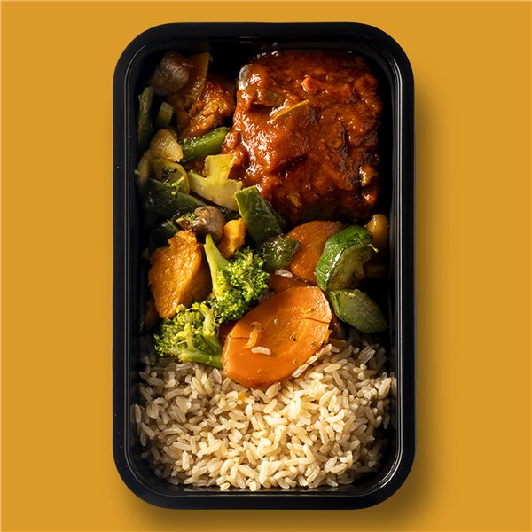 Bacalao en salsa Vizcaína con arroz integral y verduras asadas-lateral