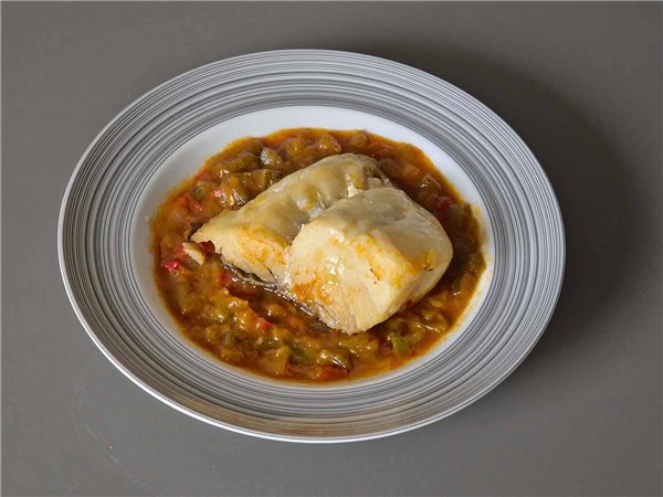 Bacalo con pisto-detalle