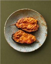 Berenjenas rellenas de pollo de corral al mole poblano