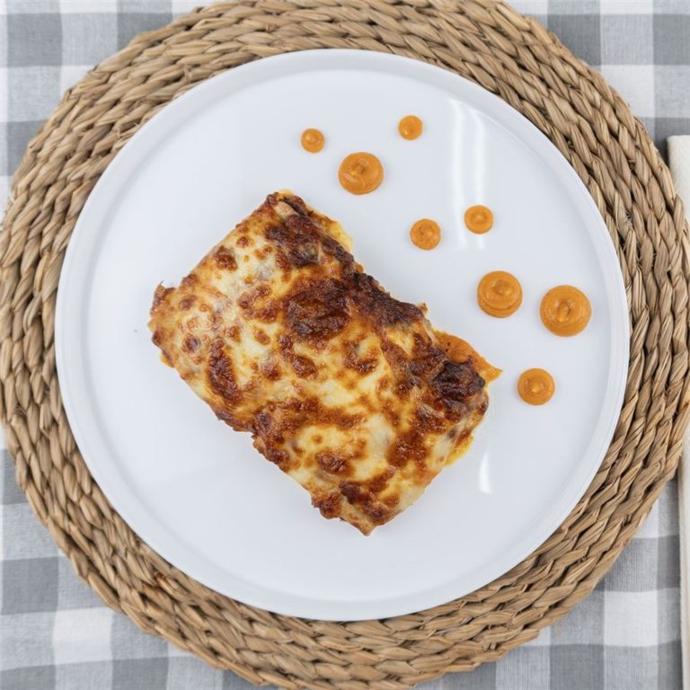 Canelones de carne con bechamel