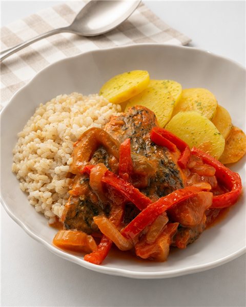 Corvina a la roteña con patata asada y arroz integral-detalle