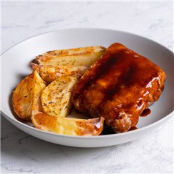 Costilla en salsa barbacoa con patatas gajo