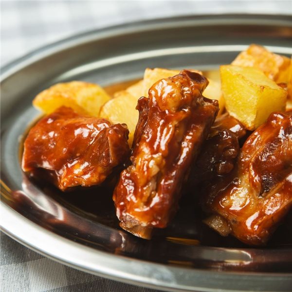 Costillas glaseadas con salsa teriyaki-detalle