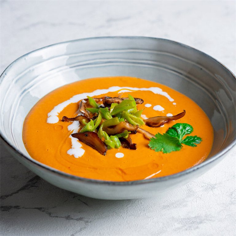 Crema de lenteja roja estilo thai