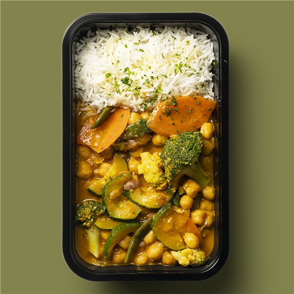 Curry de garbanzos y verduras estilo Indio con arroz basmati-detalle