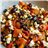 Ensalada de calabaza asada, lentejas, queso feta, asadillo, tomate seco y pistachos-detalle