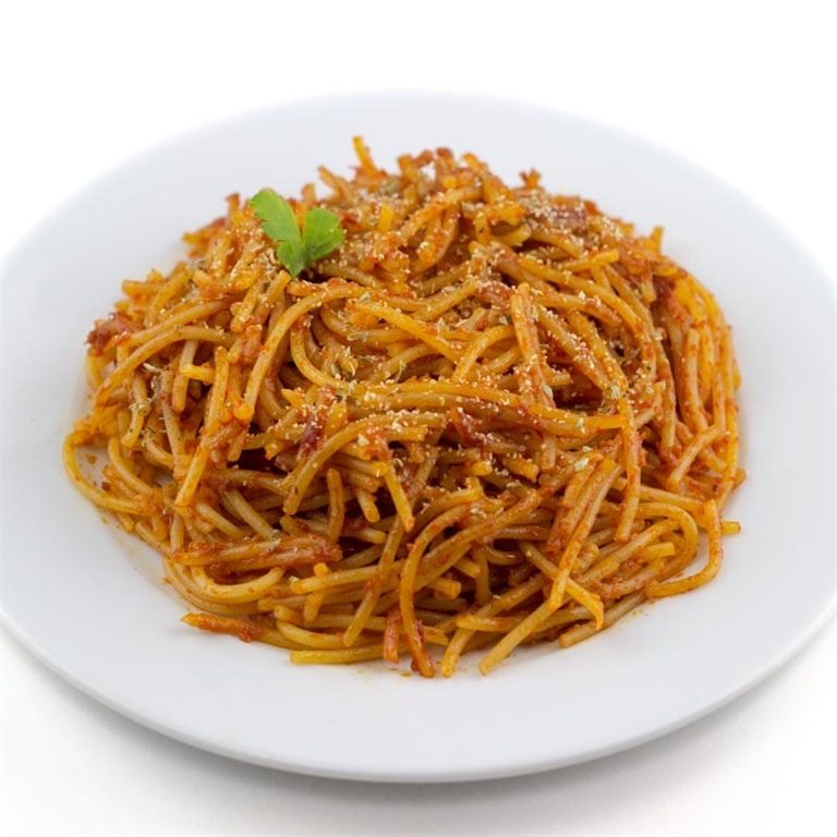 Espaguetis sin gluten con tomate