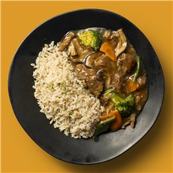 Estofado de cerdo con setas, verduras ecológicas y arroz integral